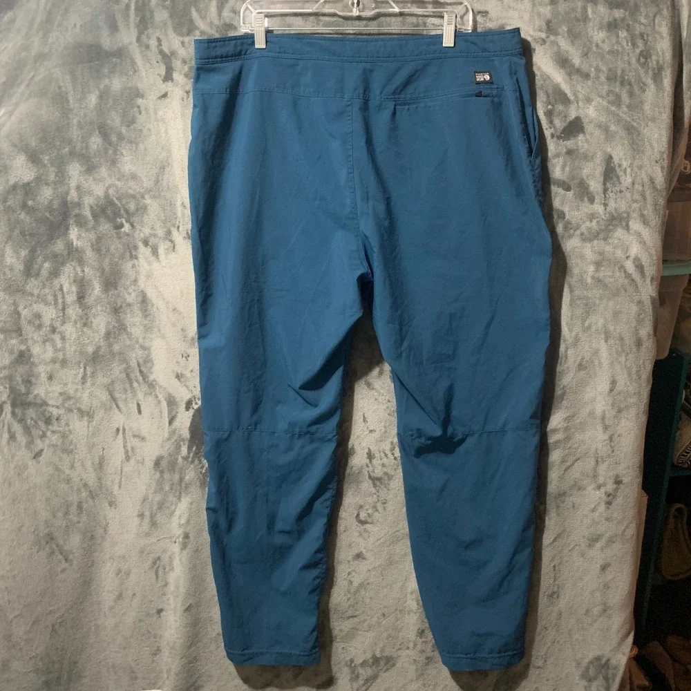 Mountain Hardwear Basin Trek Pants Mens 40 Blue OM3380 Hiking Travel Trousers